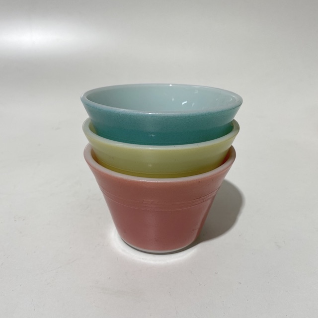 BOWL, 1950s Coloured Pyrex Ramekin